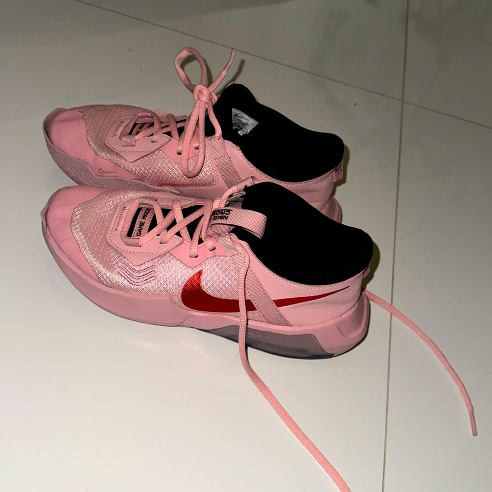 volleyball nike shoes